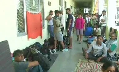 Thousands left stranded as traffic gets suspended on Jammu-Srinagar highway amarnath, stranded pilgrims