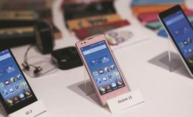 Poor stock market debut fails to dampen Xiaomi's appetite for India Xiaomi