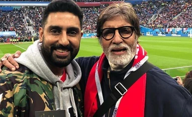 Amitabh Bachchan stable with mild symptoms after testing Covid-19-positive Amitabh bachchan, Abhishek