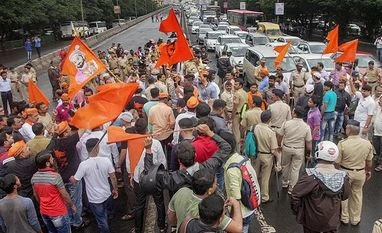 Outfit spearheading quota stir for Maratha community calls off Mumbai bandh Maratha quota stir