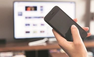 Reliance Jio GigaFiber with GigaTV may cost Rs 500 a month; launch in Nov Reliance Jio