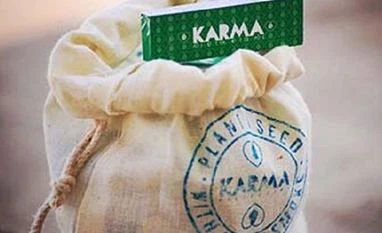 Now, cigarettes that do away with cancer-causing paper, help sprout a plant The real hand-made Filter Tips with live plant seeds which can be rolled with your cigarettes