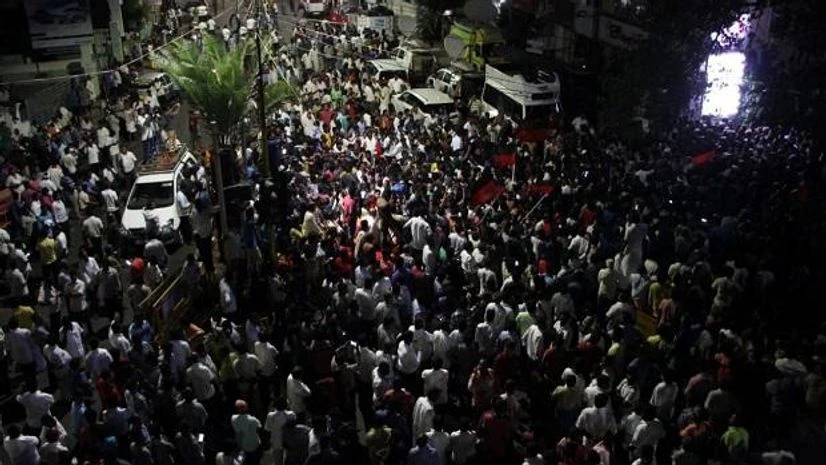 Karunanidhi, DMK supporters outside Kauvery Hospital Karunanidhi, DMK supporters outside Kauvery Hospital