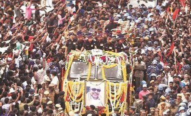 Karunanidhi People gather to pay last respects to DMK chief M Karunanidhi in Chennai. PTI