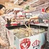 Taizhou Tianhe Aquatic Products’ more than 1,000 workers process 10,000 tons a year of freshwater crayfish, frozen squid, dory fillets, and other seafood for sale to the US, Europe, and Australia