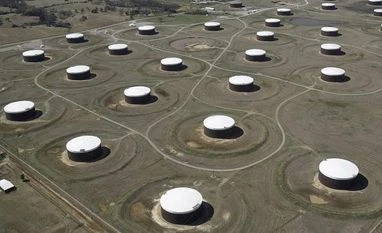 Oil traders worry over Asia's weakening economy, record supplies oil, energy, shale, crude, brent