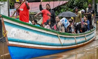 Kerala celebrates sombre Onam, with 265 killed by flood, 800,000 in camps kerala floods