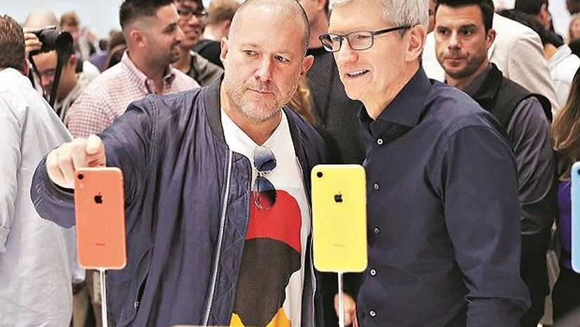 Apple CEO Tim Cook (right) with chief design officer Jonathan Ive in Cupertino. Photo: Reuters Tim Cook, Apple