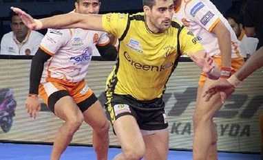 PKL 2018 Day 3 highlights: Titans beat Thalaivas 33-28 in southern derby Rahul Choudhary, PKL 2018, telugu titans