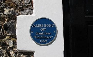 Sorry fans! You won't get to see a female James Bond, say filmmakers James Bond