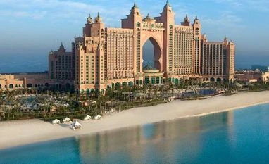 Dubai to offer free 30-day alcohol licence for non-Muslim tourists aged 21+ Dubai