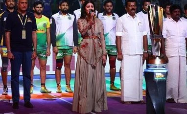 PKL 2018, Day 8: Today's Kabaddi match schedule, live streaming details PKL 2018, Shruti Hasan during chennai leg