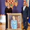 "of President Kolinda Grabar-Kitarovic", gifted to Croatian President