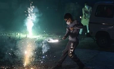 Violators of firecracker ban can face jail term up to 6 yrs: Delhi Minister Diwali pollution