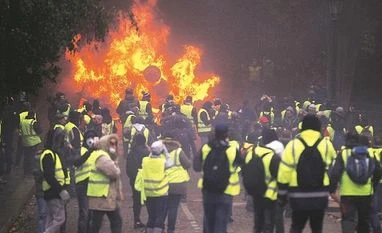 Paris on high alert as city shuts down for fresh 'yellow vest' protests Yellow vest protest in Paris | File photo