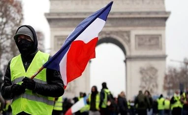Can a commodity index predict global affairs? Chinese netizens think so yellow vest protests