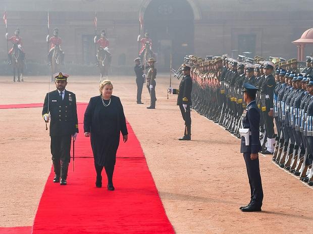 Norwegian PM Erna Solberg received ceremonial reception at Rashtrapati Bhavan Norwegian PM Erna Solberg received ceremonial reception at Rashtrapati Bhavan