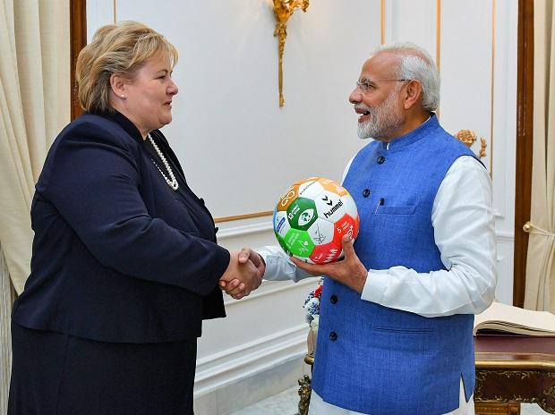 The Norwegian PM : 'I am excited to be in India. We hope for good friendship & partnership with India' The Norwegian PM : 'I am excited to be in India. We hope for good friendship & partnership with India'