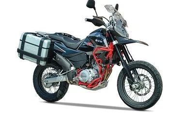 Motoroyale Kinetic offers SWM Superdual 650 T with limited period price cut SWM Superdual 650 T