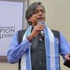 Tharoor suffers injuries while performing rituals at Kerala temple