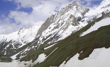 Coldest place in India: This town recorded a temperature of -28.7 degree C Drass