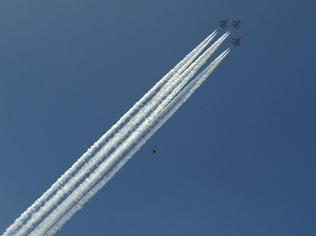 Indian Air Force's three SU- 30 MKIs display Trishul maneuver Indian Air Force's three SU- 30 MKIs display Trishul maneuver