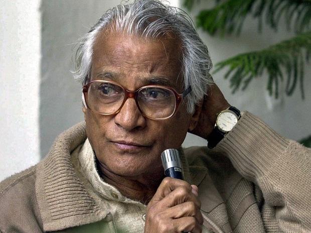 JD (U) President George Fernandes briefing the media in New Delhi, after visiting Tsunami affected areas down south in 2004 JD (U) President George Fernandes briefing the media in New Delhi, after visiting Tsunami affected areas down south in 2004
