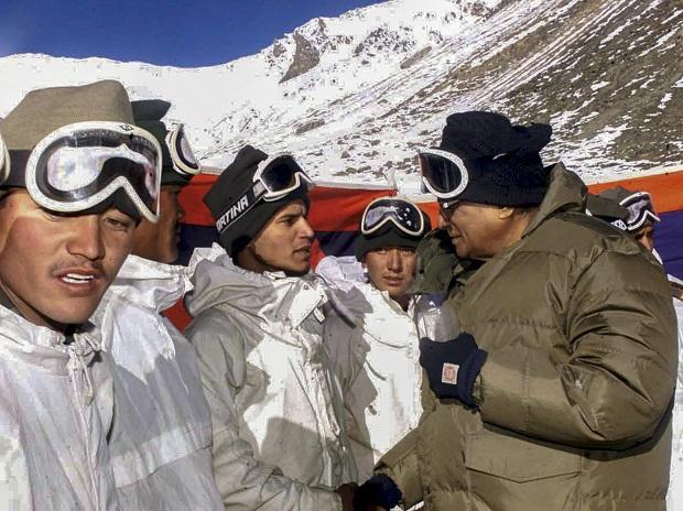 George Fernandes interacts with the jawans at Gulab outpost during his visit to Siachen in 2001 George Fernandes interacts with the jawans at Gulab outpost during his visit to Siachen in 2001