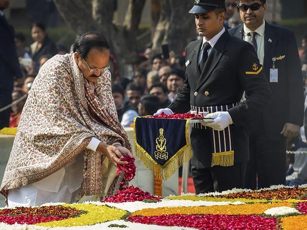 Vice President M Venkaiah Naidu pays floral tribute to Mahatma Gandhi Vice President M Venkaiah Naidu pays floral tribute to Mahatma Gandhi