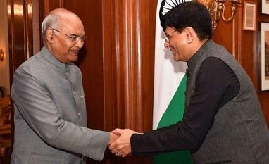 Interim Budget 2019: FM Goyal meets President Kovind as part of tradition As per tradition, Finance Minister Piyush Goyal calls on President Kovind at Rashtrapati Bhavan before presenting the Budget