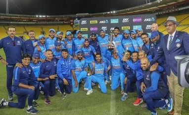 Ind vs NZ: India celebrate 4-1 series win with 'How's the Josh' chant India's players celebrate with the series trophy after beating New Zealand their fifth one day international at Westpac Stadium in Wellington