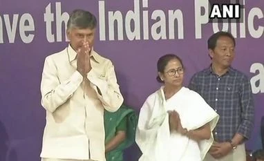 CBI West Bengal row highlights: Mamata ends dharna, asks Modi to resign Mamata vs CBI