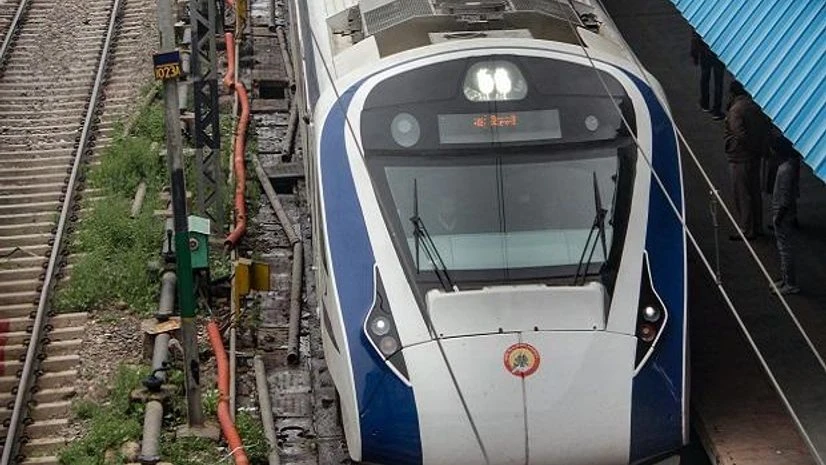 Vande Bharat Express, Train 18 Vande Bharat Express