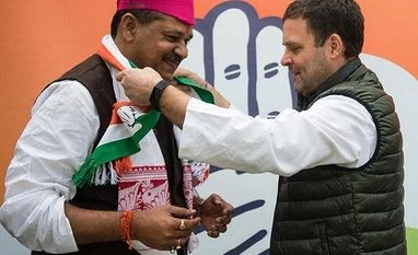 Lok Sabha elections: Kirti Azad stares at a tricky wicket in Dhanbad Kirti Azad joins Congress party in presence of Congress President Rahul Gandhi | Photo: ANI