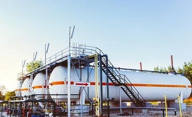 RIL seeks minimum $5.4 per unit for new natural gas find from KG-D6 block Reliance seeks USD 5.4 minimum price for new gas from KG-D6