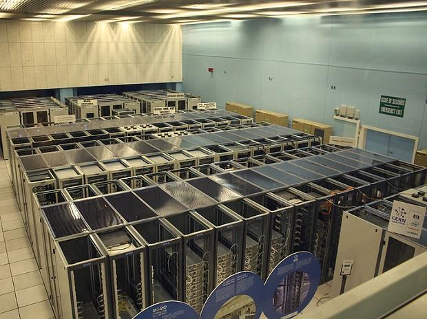 The CERN data centre in 2010 housing some WWW servers The CERN data centre in 2010 housing some WWW servers