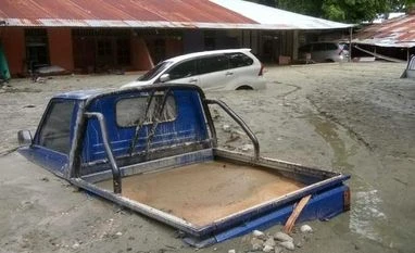 50 killed in Indonesia flash floods triggered by rains, landslides Indonesia floods