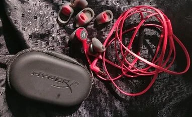 HyperX Cloud Earbuds Review: Great companion for mobile gaming on the go HyperX Cloud Earbuds Review