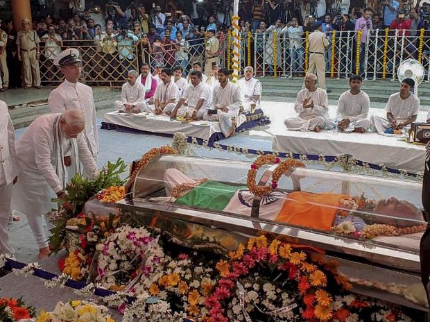 Prime Minister Narendra Modi pays homage to Goa Chief Minister Manohar Parrikar Prime Minister Narendra Modi pays homage to Goa Chief Minister Manohar Parrikar