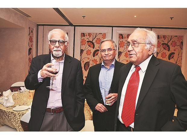 Former member of the Prime Minister's Economic Advisory Council Surjit Bhalla, Great Eastern Shipping director Ravi Sheth and Indira Gandhi Institute of Development Research Founder Director Kirit Parikh Former member of the Prime Minister's Economic Advisory Council Surjit Bhalla, Great Eastern Shipping director Ravi Sheth and Indira Gandhi Institute of Development Research Founder Director Kirit Parikh
