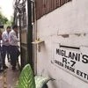 I-T officials at the residence of Rajendra Kumar Miglani, former advisor to MP CM Kamal Nath, in New Delhi on Sunday 	photo: pti