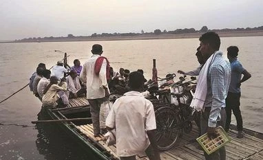 Low interstate migration is hurting India's growth and states are to blame workers