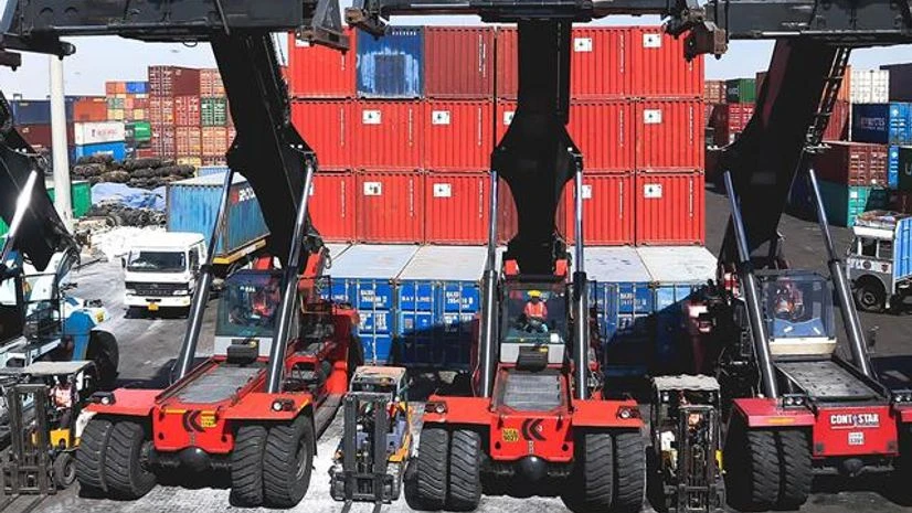 Commerce min seeks views of other departments on national logistics policy Commerce min seeks views of other departments on national logistics policy