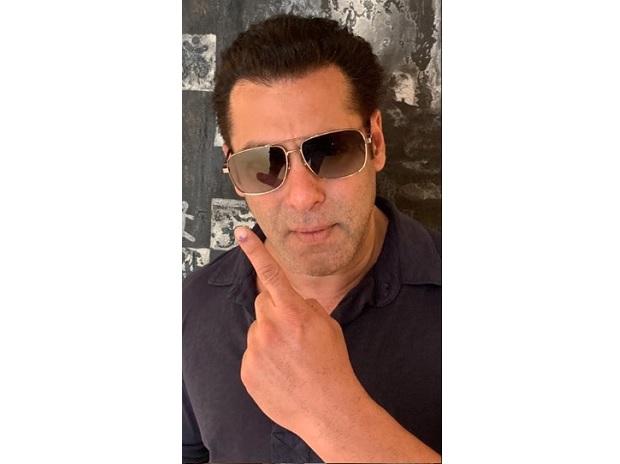 Salman Khan shows his ink-marked finger Salman Khan shows his ink-marked finger