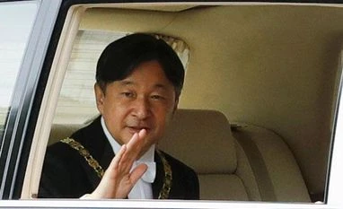 Emperor Naruhito ascends throne as 'Reiwa' era begins in Japan Naruhito, Japan Emperor