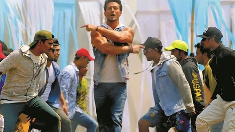 Actor Tiger Shroff sets up Brand Pepsi's hook step challenge for TikTok users Actor Tiger Shroff sets up Brand Pepsi's hook step challenge for TikTok users