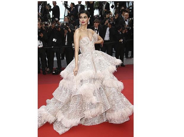 Diana Penty shimmers and shine on Cannes red carpet Diana Penty shimmers and shine on Cannes red carpet