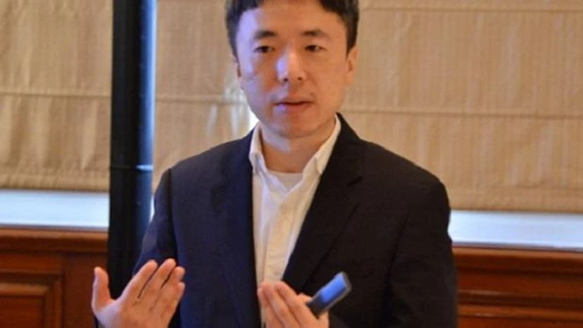 James Lu James Lu, senior manager for EMUI, Huawei