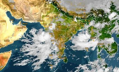 Cyclone Vayu LIVE: Gujarat on high alert, Indian Railways cancels 77 trains cyclone vayu