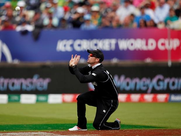 New Zealand's Colin Munro takes the catch to dismiss South Africa's Aiden Markram New Zealand's Colin Munro takes the catch to dismiss South Africa's Aiden Markram